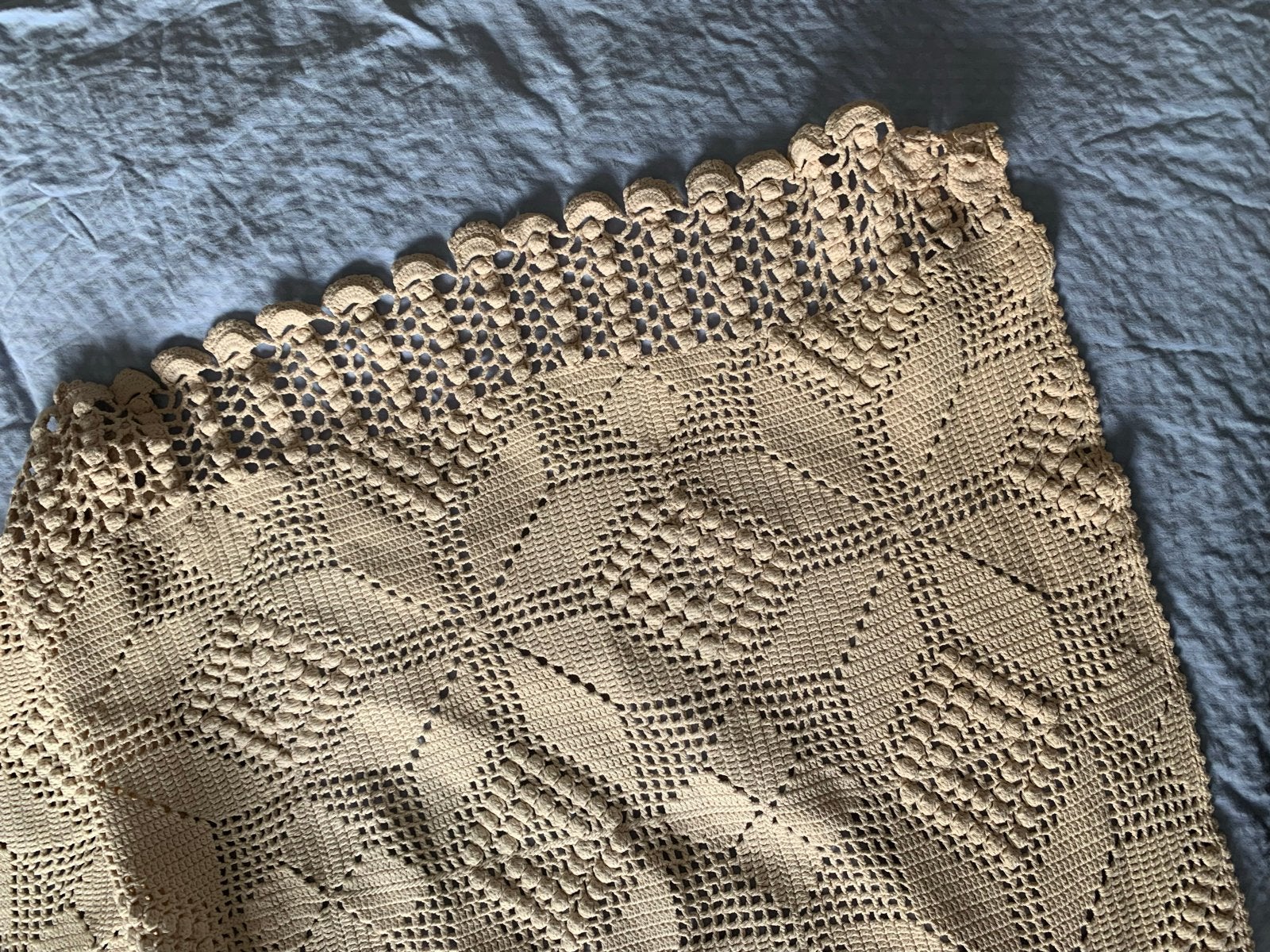 Handgemaakte gehaakte sprei - Beige, tweepersoons, Huis en Inrichting, Gebruikt, Beige, Katoen, Tweepersoons