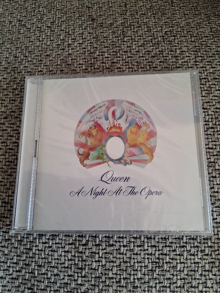 Queen A night at the opera Deluxe 2 cd (nieuw), Ophalen of Verzenden