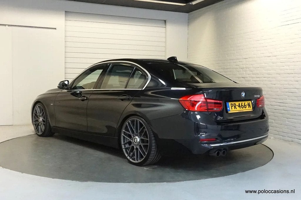 BMW 3 Serie 320i High Exec € 18.800,00, Automaat, 1998 cc, Zwart, Bedrijf