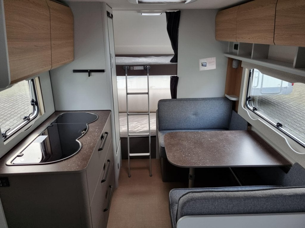Bürstner B66 480 TK - Stapelbed -, Caravans en Kamperen, Overige typen, Bedrijf, Treinzit, Bürstner