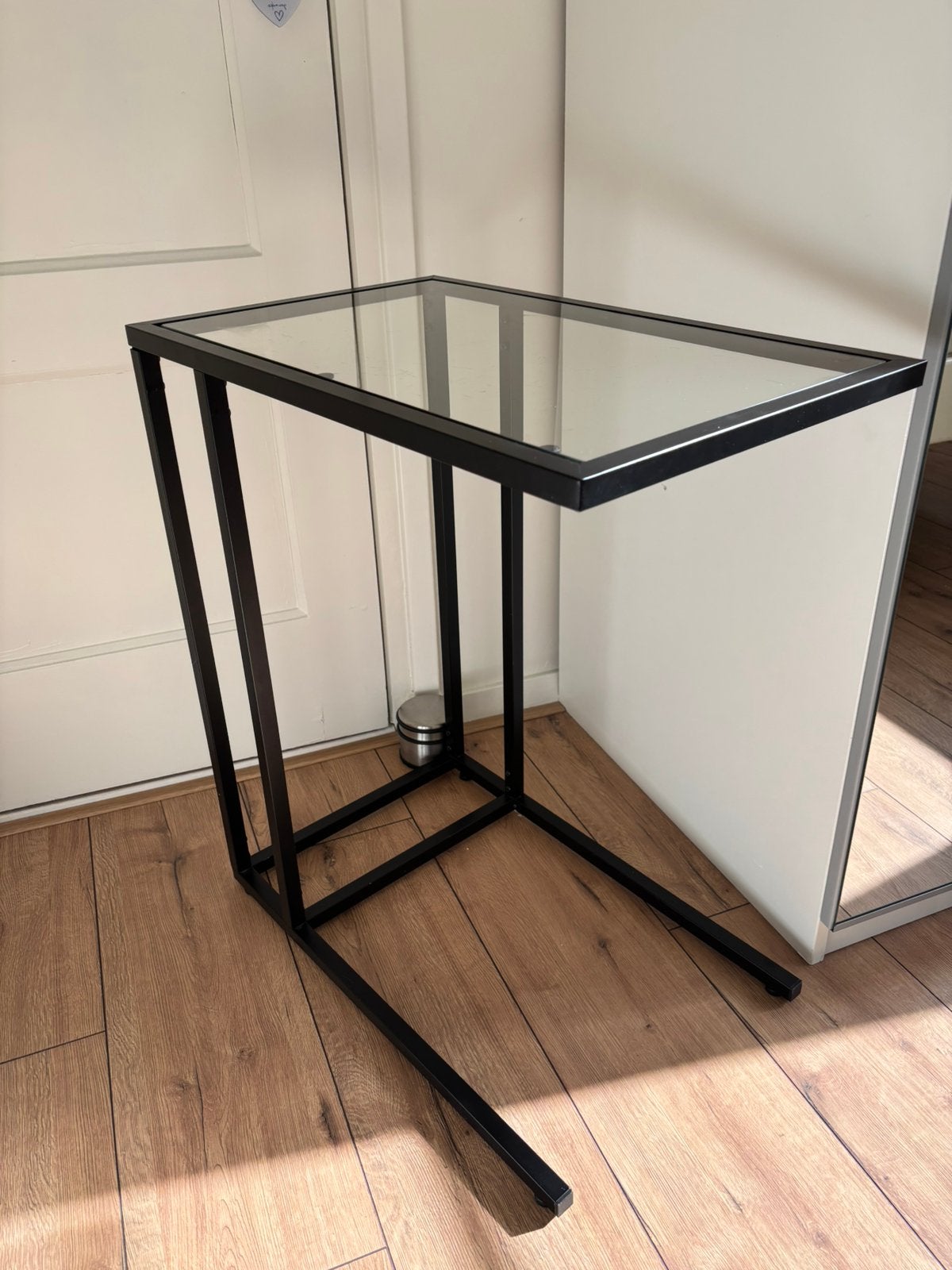 VITTSJO IKEA bijzettafel/ laptop tafeltje zwart, Ophalen, 50 tot 100 cm, Rond, Zo goed als nieuw