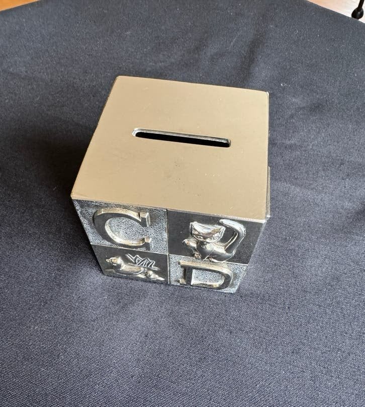 Vintage Zilveren Spaarpot voor Baby's - Heel Mooi, Ophalen of Verzenden, Zo goed als nieuw, Metaal of Blik, Overige thema's