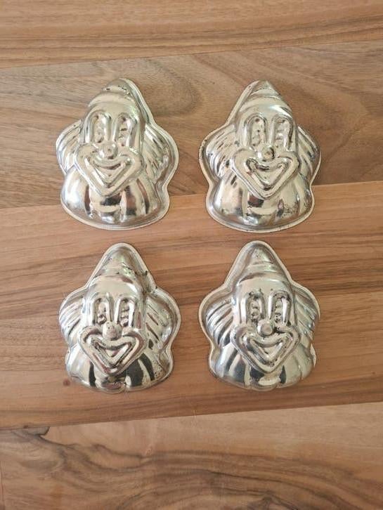 Set van 9 Brocante Bakvormpjes - Dieren en Gezichtjes, Antiek en Kunst, Ophalen of Verzenden