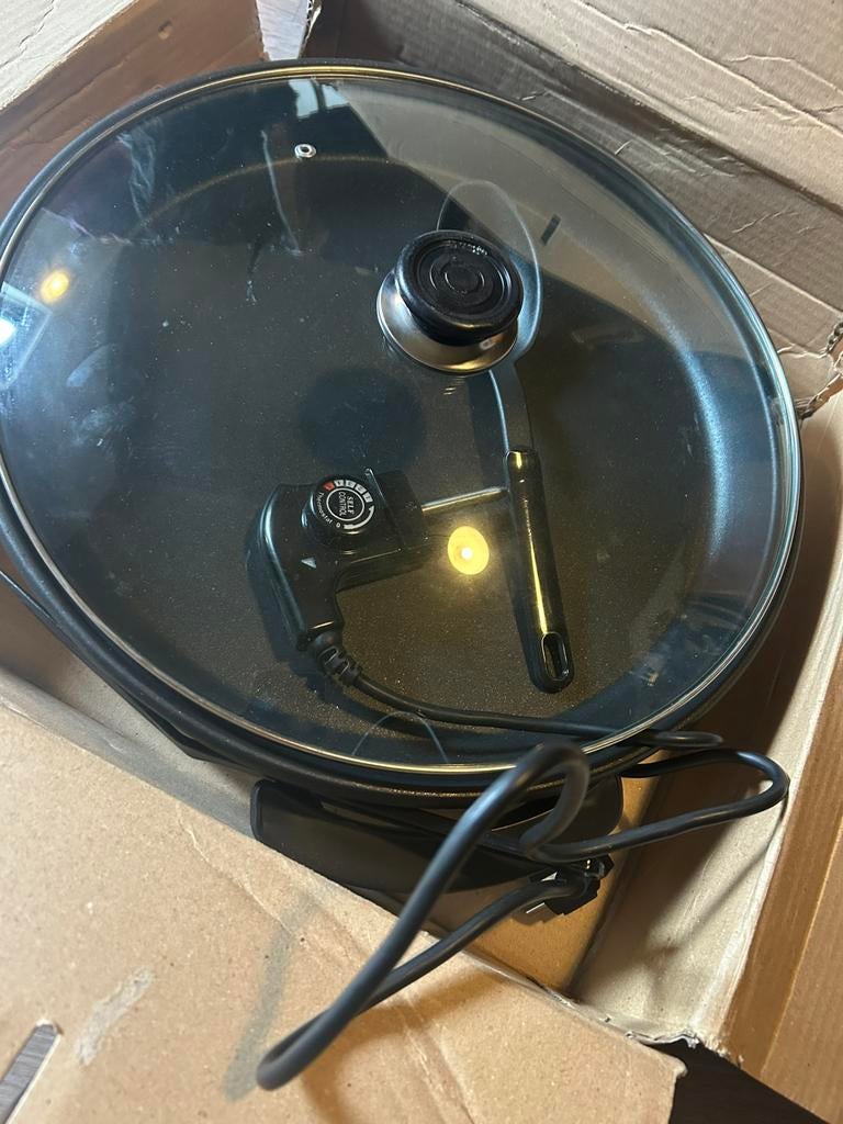 Pizza pan 42 cm elektrisch zeer goede staat, Ophalen, Zo goed als nieuw, Overige materialen
