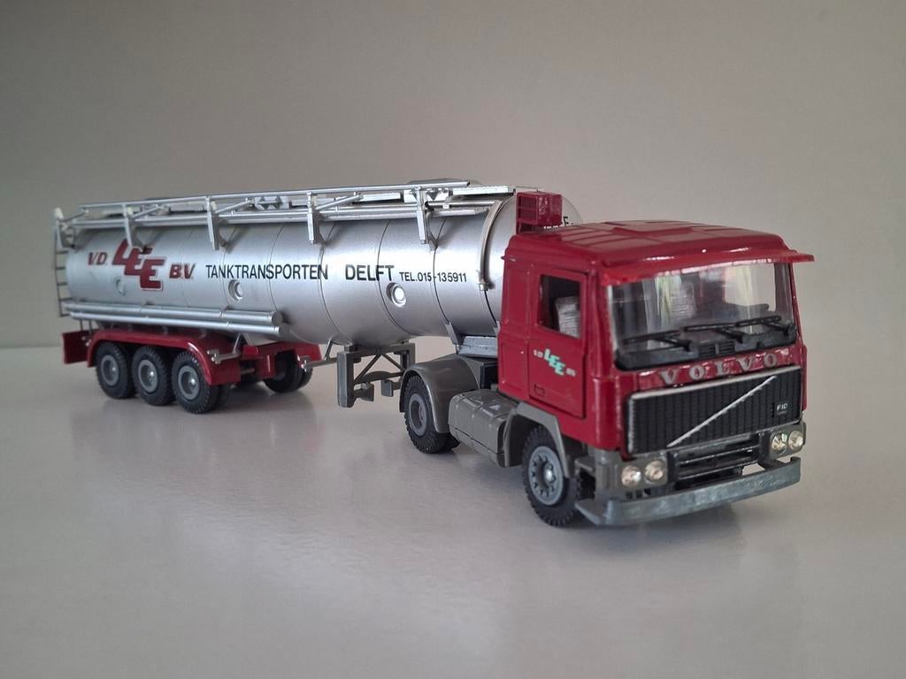Tekno Volvo F10 vd Lee b.v. Delft, Hobby en Vrije tijd, Modelauto's | 1:50, Ophalen of Verzenden, Zo goed als nieuw, Bus of Vrachtwagen