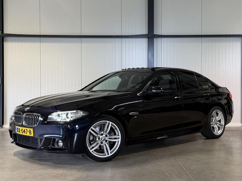 BMW 5-serie 520i M-Sport High Executive Pano Memory NL-AUTO, Auto's, Automaat, Achterwielaandrijving, Gebruikt, Euro 6