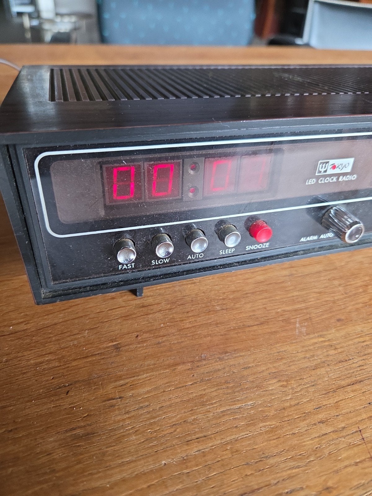 Tokyo RD-555 vintage LED wekker radio, Gebruikt, Ophalen of Verzenden, X, X