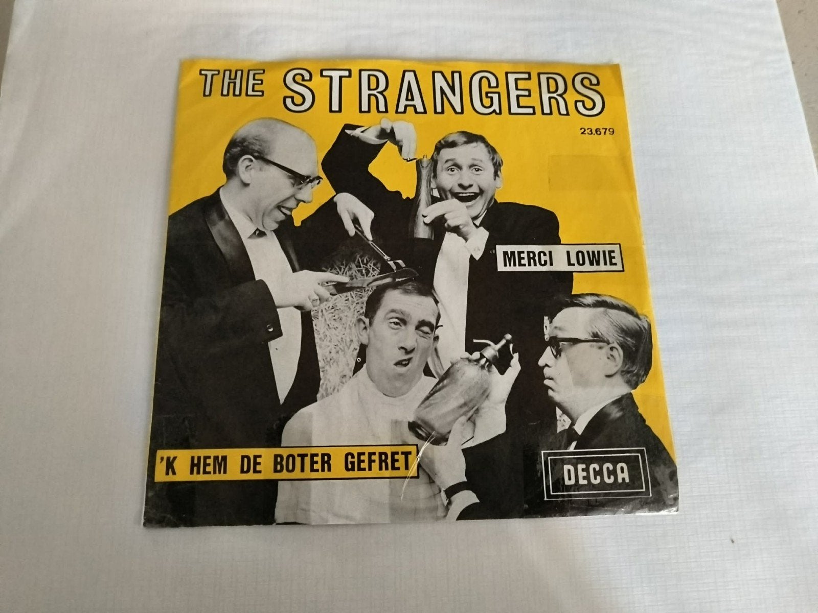 The Strangers - 'k Hem de Boter Gefret / Merci Lowie (Vinyl), Gebruikt, 7 inch, EP, Schlager