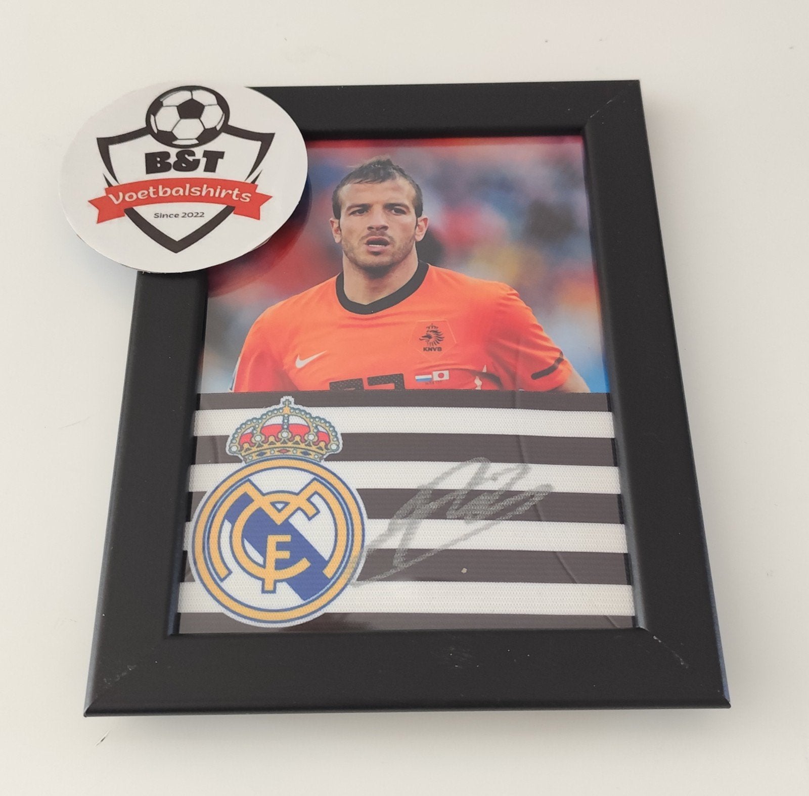 Gesigneerde aanvoerdersband van Rafael van der Vaart, Verzamelen, Sportartikelen en Voetbal, Buitenlandse clubs, Verzenden, .