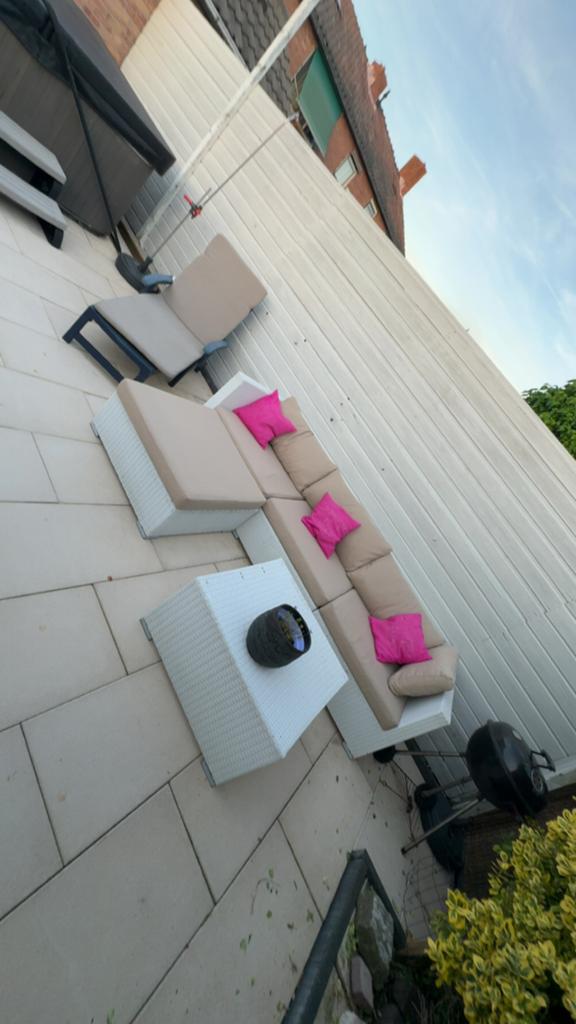 Witte Wicker Loungeset met Kussens, Meer dan 8 zitplaatsen, Ophalen of Verzenden, Zo goed als nieuw, Loungeset