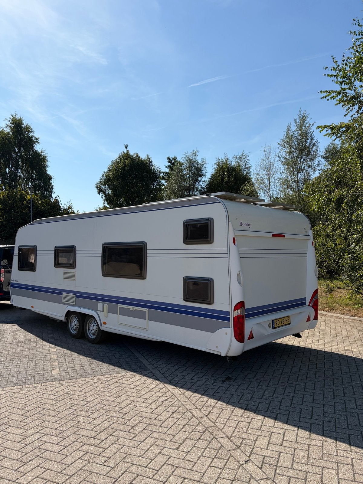Hobby Prestige 650 KMFe 2008 - Ruime caravan met stapelbed, Vast bed, Rondzit, Hobby, 7 tot 8 meter