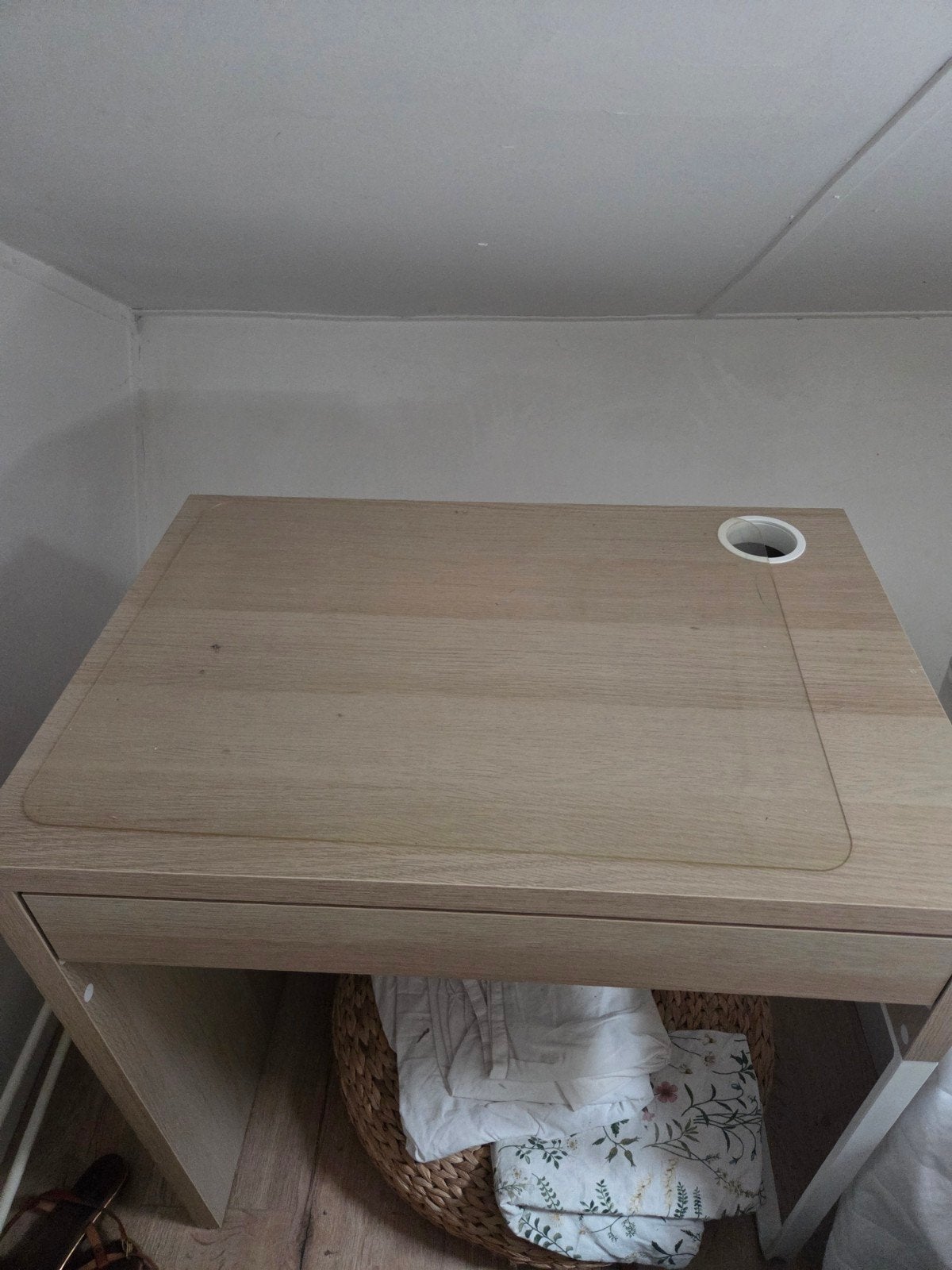 IKEA Bureau, wit gelazuurd eikeneffect, 73x50 cm, Ophalen