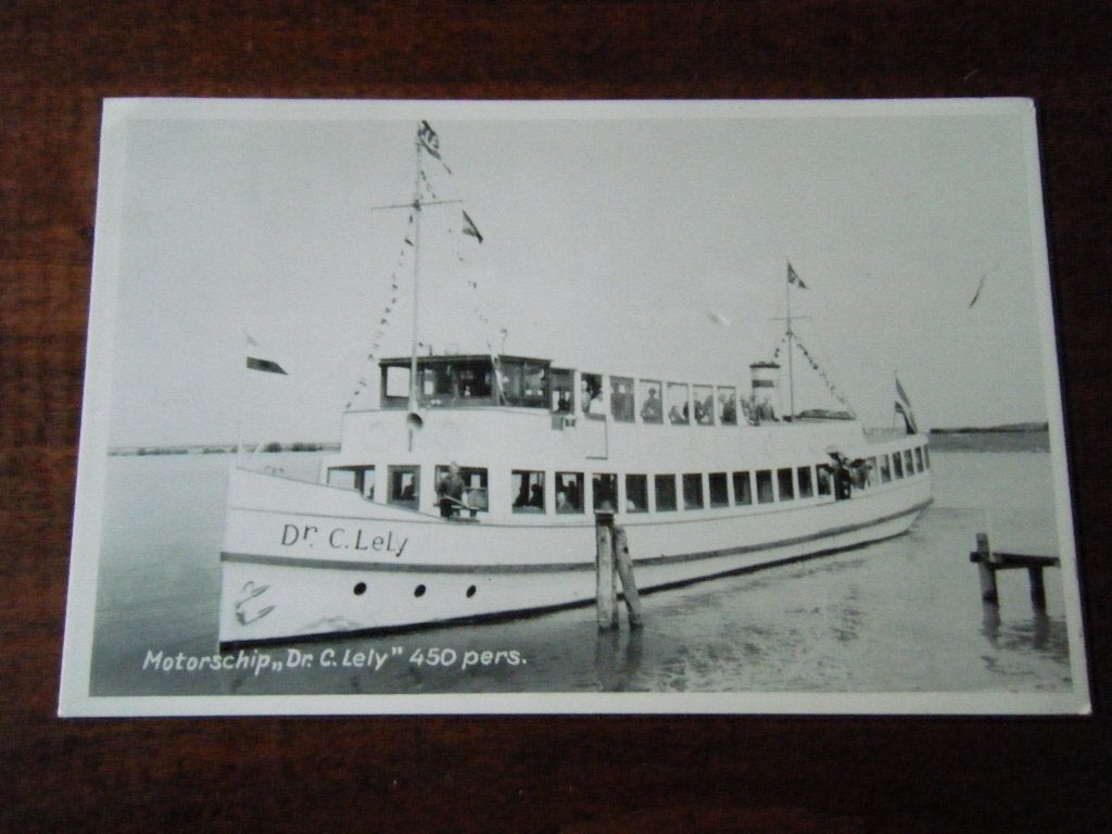R4 - Harderwijk - Rondvaartboot Dr C. Lely - Mooi/Oud, Verzamelen, Ophalen of Verzenden, 1940 tot 1960, Gelderland