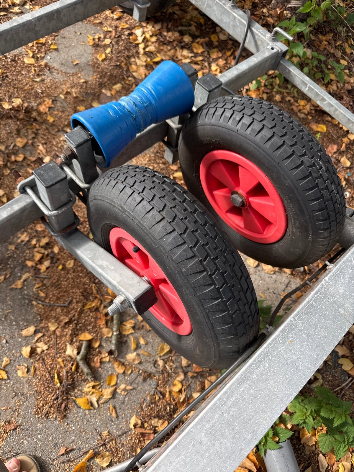 Boottrailer centreerset compleet met bevestigingsmaterialen, Ophalen of Verzenden, Gebruikt, Overige typen, Zeilboot of Motorboot