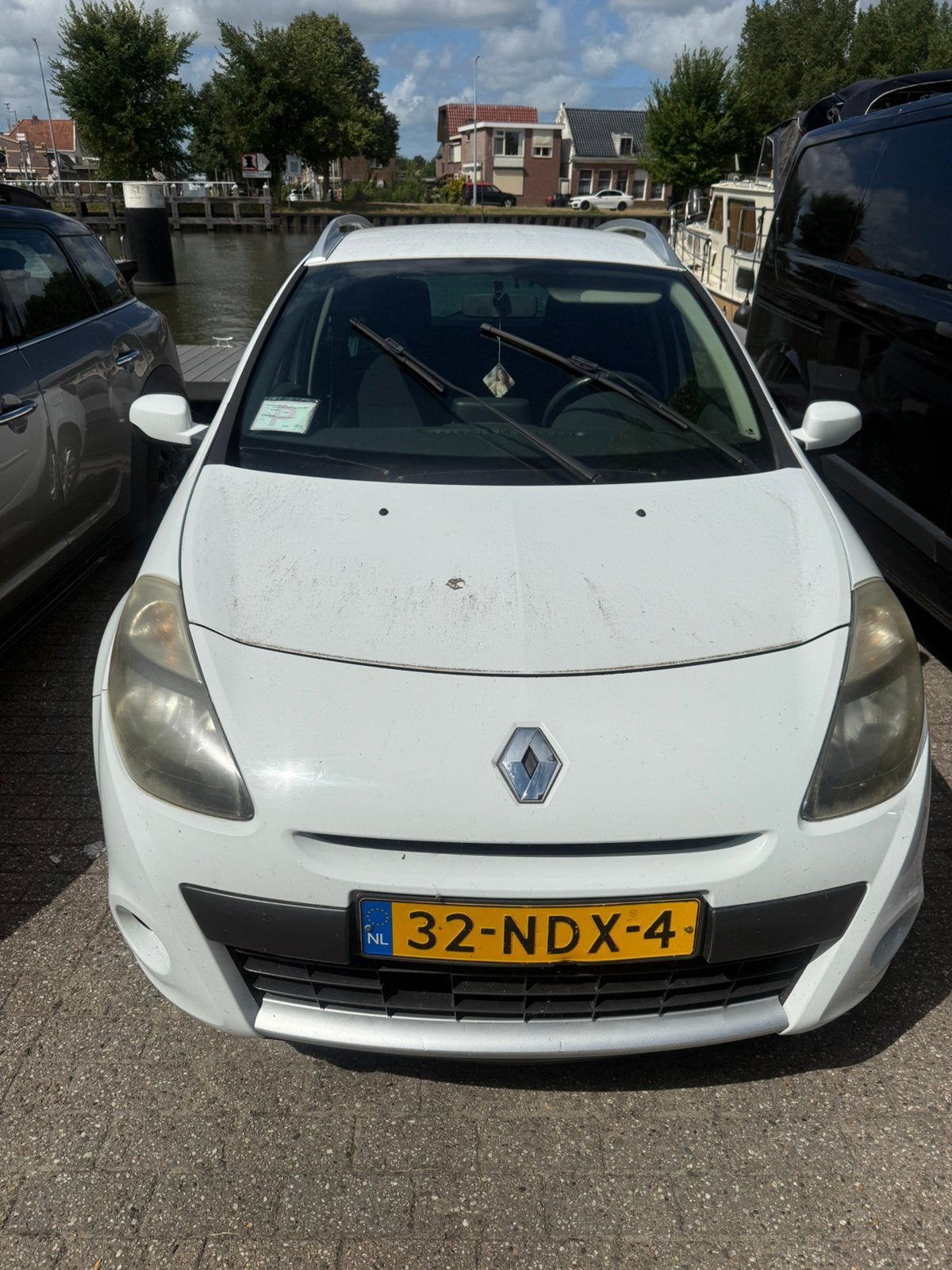 Renault Clio 1.2 TCE Estate 2010 Wit, Voorwielaandrijving, 535 kg, 4 cilinders, 1095 kg
