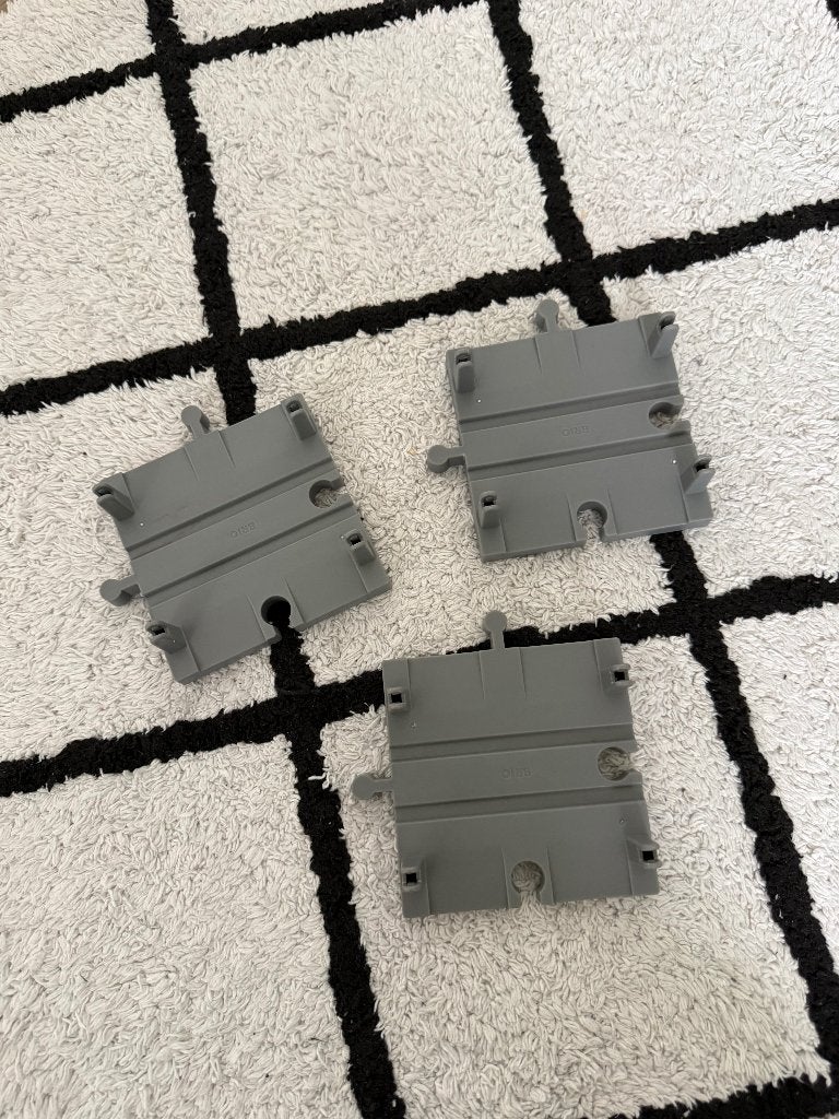 Heel goed 3x grijs Brio autoweg spoorwegovergang 3310 set, Ophalen of Verzenden, Zo goed als nieuw