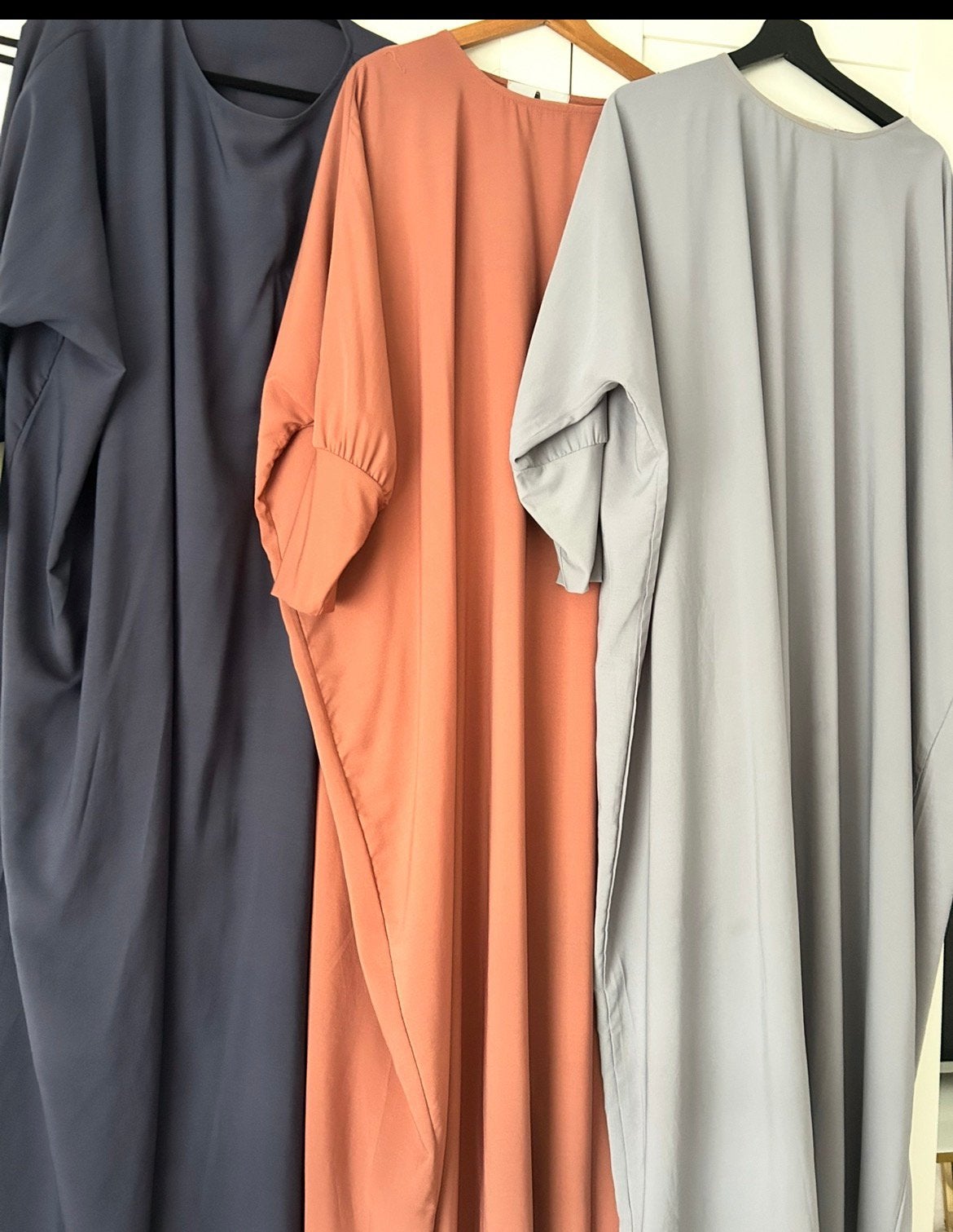 3 mooie abayas abaya allang farasha precious ukht 1 maat, Ophalen of Verzenden, Zo goed als nieuw, Maat 38/40 (M), Onder de knie
