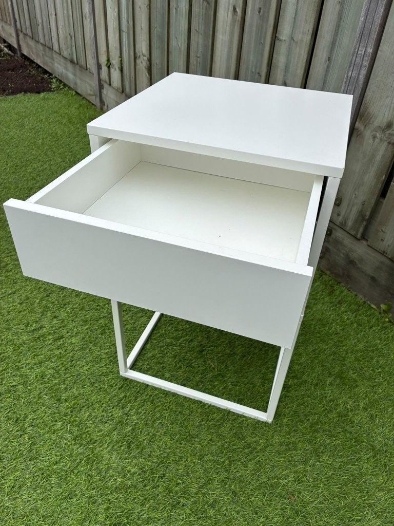 Foto 3 van Ikea Vikhammer nachtkastje
