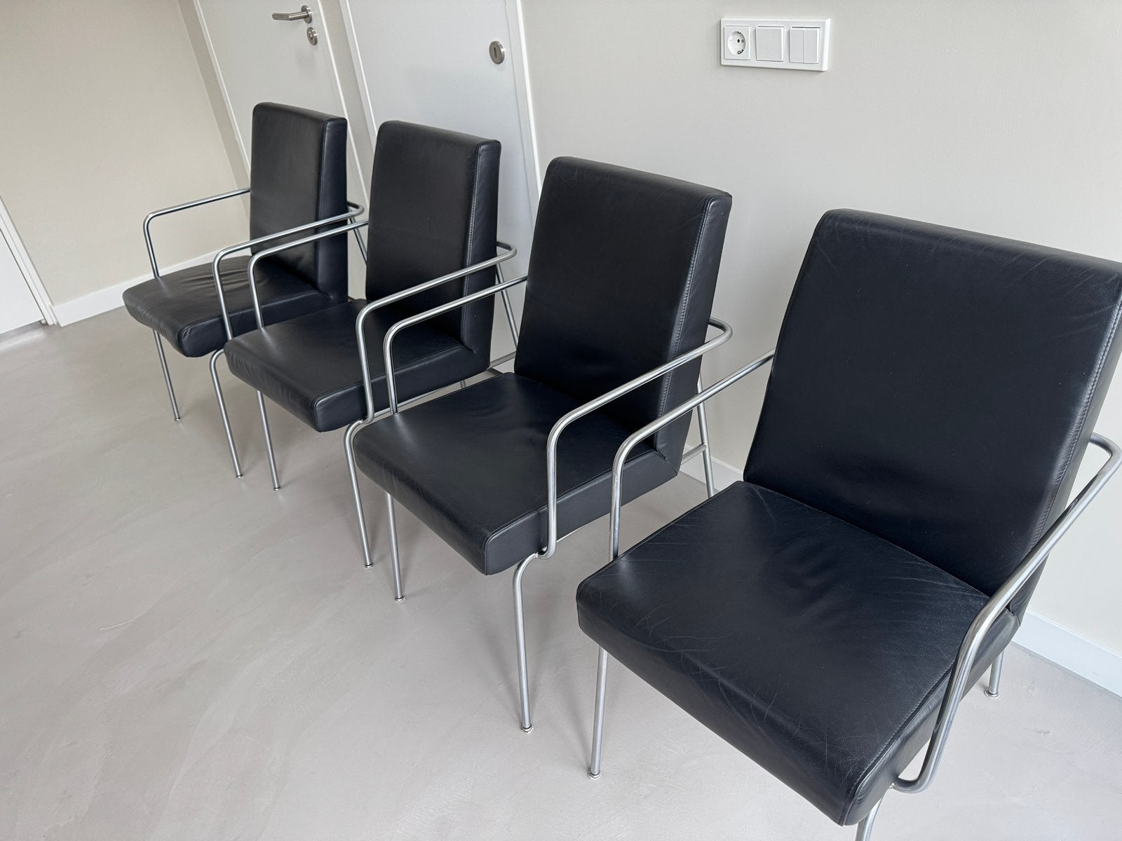 Te koop 4x Harvink Storm design eetkamerstoelen, Huis en Inrichting, Ophalen, Modern design, Gebruikt, Zwart