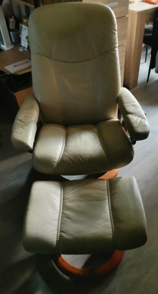 stresless stoelen + voetenbankjes, Huis en Inrichting, Fauteuils, Ophalen, Gebruikt, 75 tot 100 cm, Leer