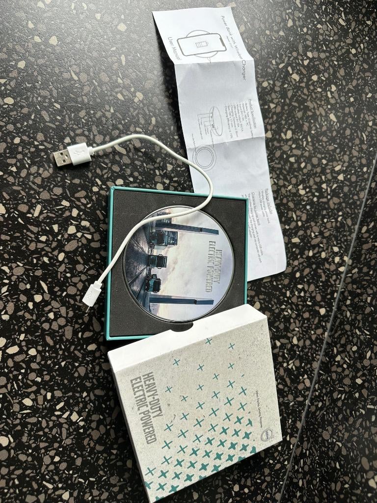 Mooie nieuwe VOLVO Powerbank. Merchandise AB., Ophalen of Verzenden, Nieuw