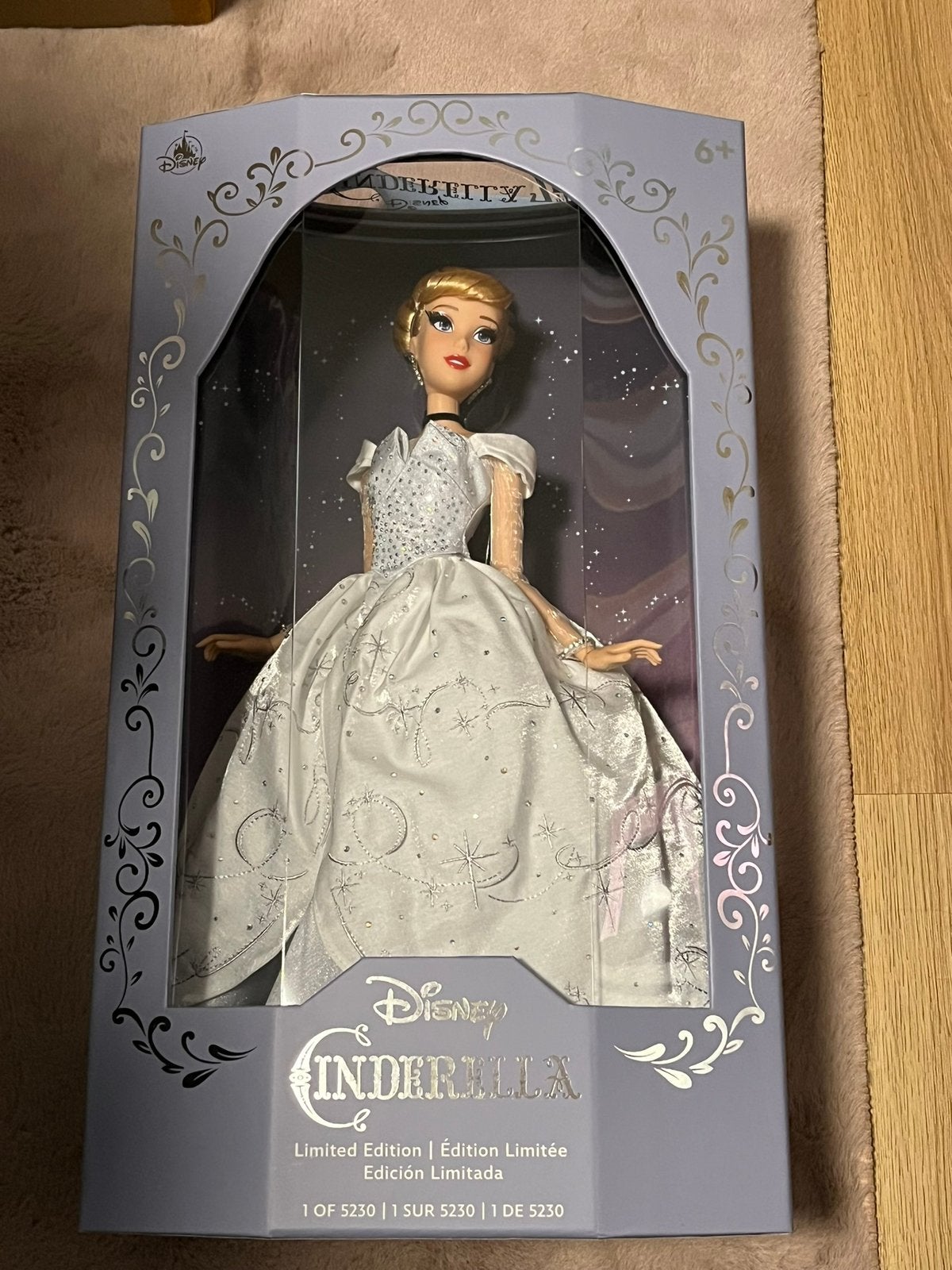 Disney Limited Edition Doll Assepoester, Ophalen of Verzenden, Zo goed als nieuw, Pop