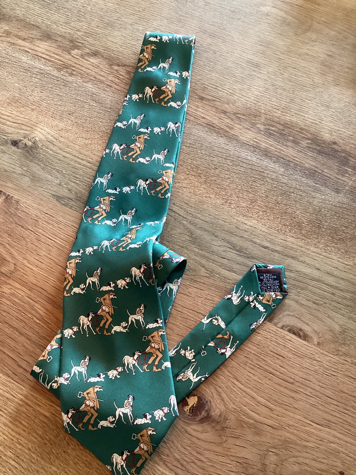 Stropdas dalmatiërs, Verzenden, Gedragen, Groen