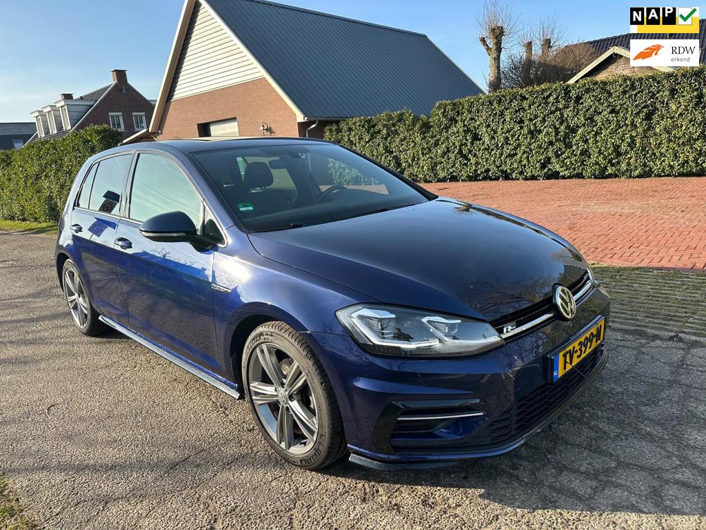 Volkswagen Golf 1.5 TSI Highline Business R line rline, Voorwielaandrijving, Adaptive Cruise Control, Euro 6, 4 cilinders