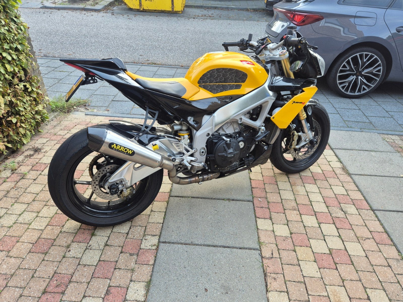 Aprilia Tuono V4 APRC 2013 | Arrow | volledig onderhoud RSV4, Motoren, ABS, Motorrijbewijs A, Bedrijf, Handgeschakeld