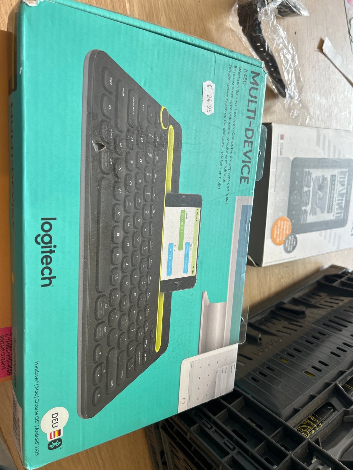 Logitech K480 Multi-Device Bluetooth Toetsenbord, Computers en Software, Multi-device, Nieuw, Ophalen of Verzenden, Draadloos