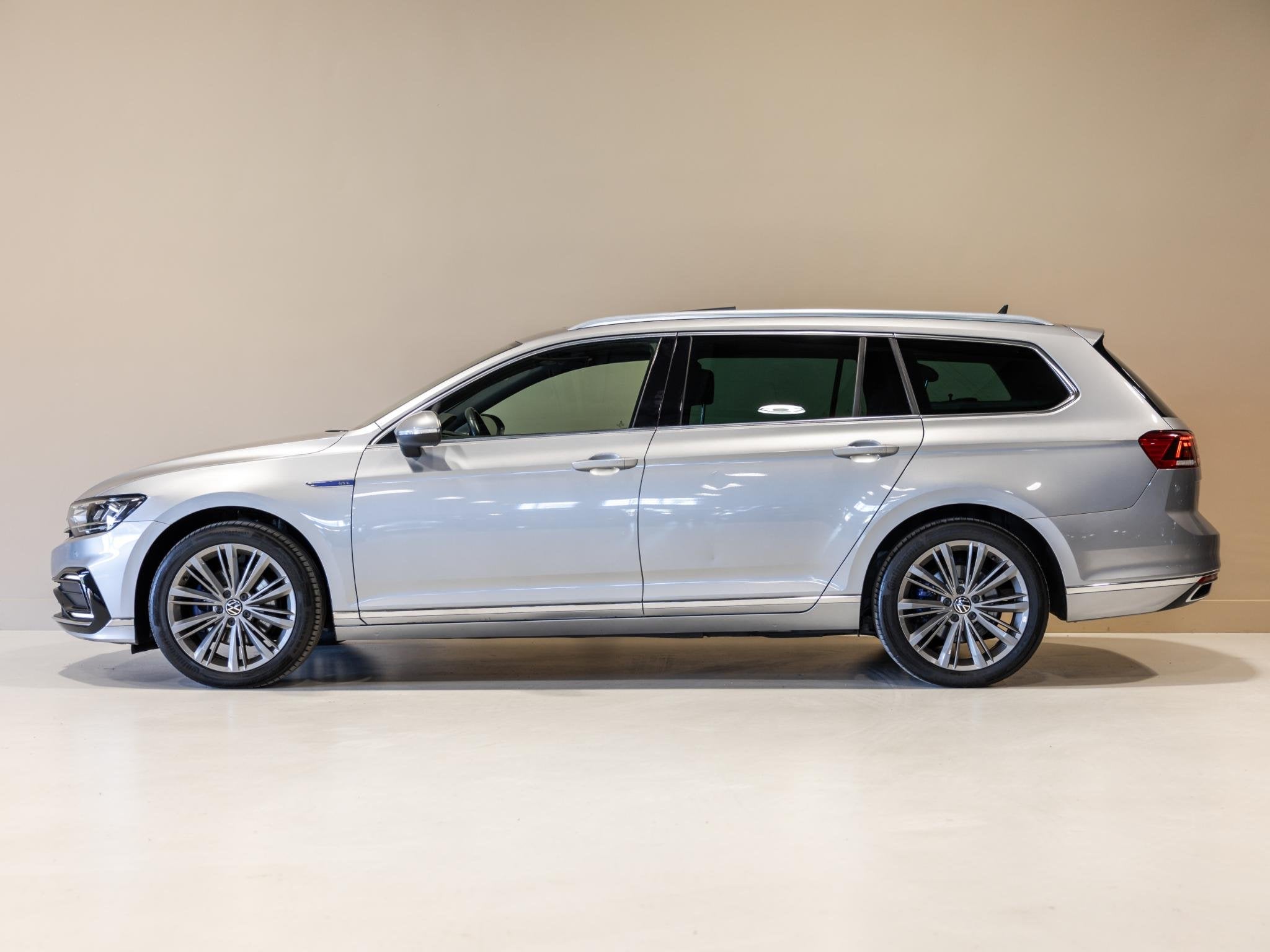 Volkswagen Passat Variant 1.4 TSI PHEV GTE Business / 218pk, Auto's, Volkswagen, Dealer onderhouden, Stof, Gebruikt, 4 cilinders