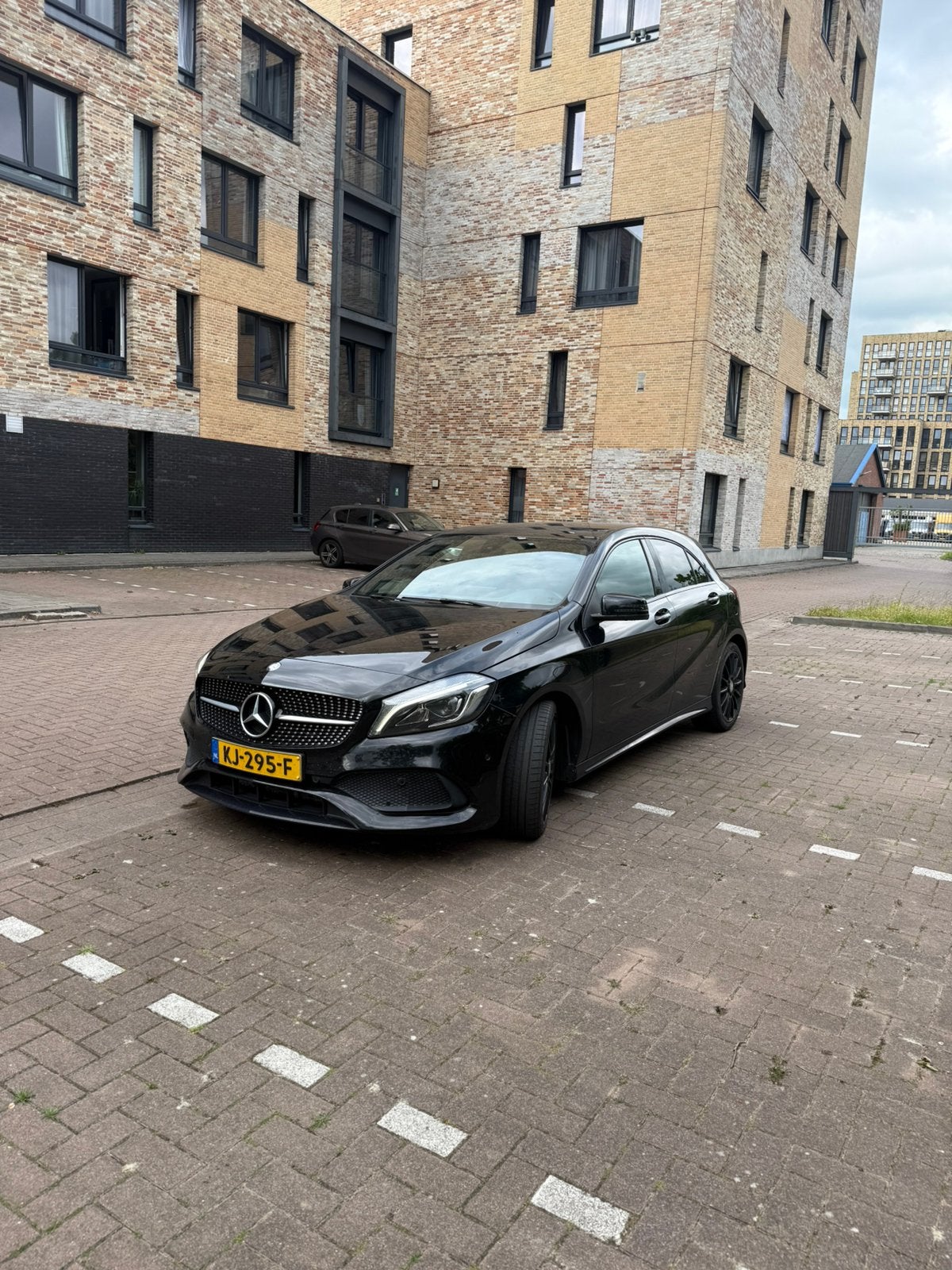 Mercedes A180 Automaat AMG Night Edition 2016 92.500 km, Automaat, Achterwielaandrijving, 1295 kg, 4 cilinders
