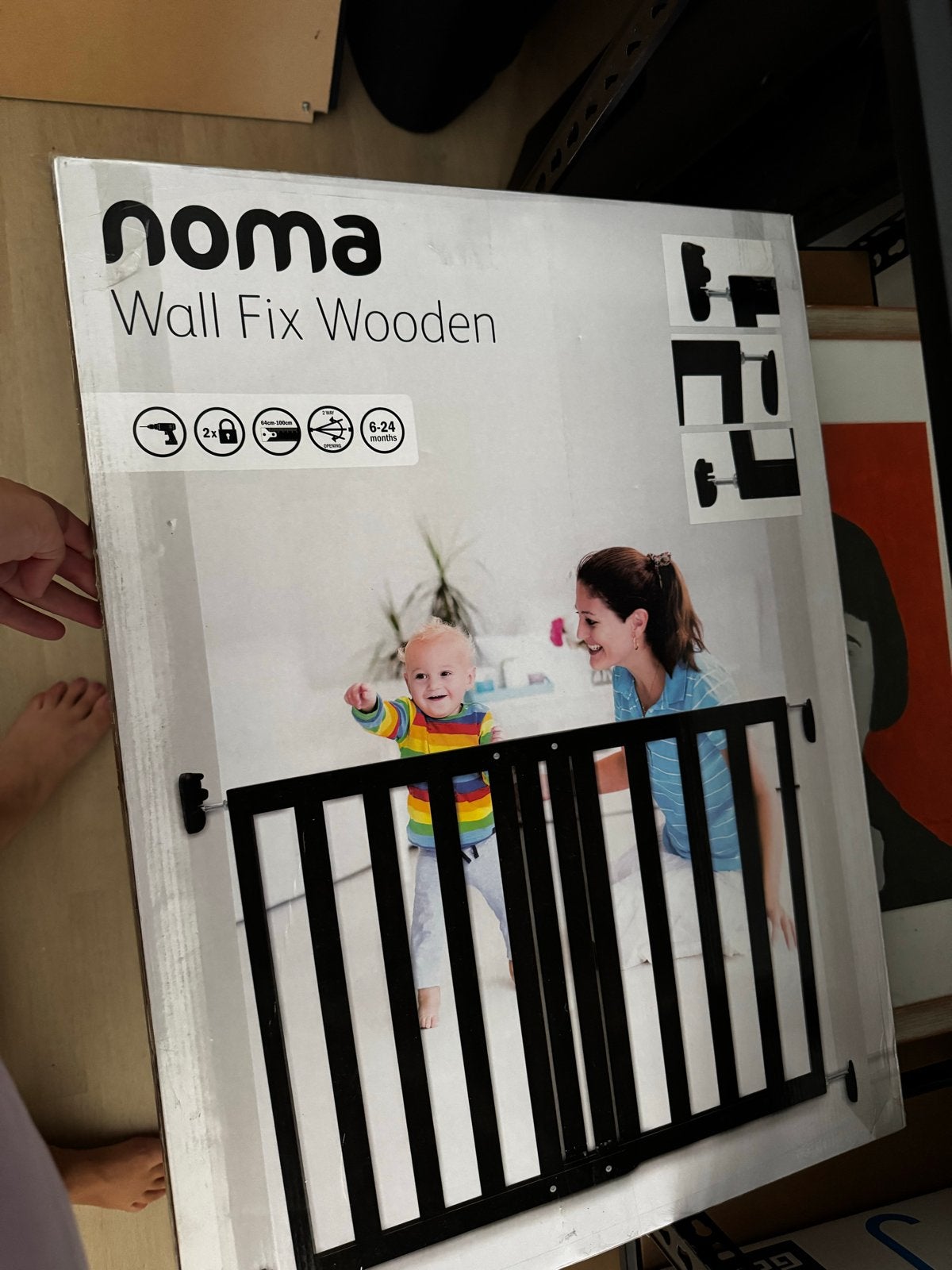Noma Wall Fix Wooden Traphekje Zwart Hout - Nieuw in Verpakk, Kinderen en Baby's, Traphekjes, Ophalen, Nieuw, 100 tot 115 cm, Schroefhekje