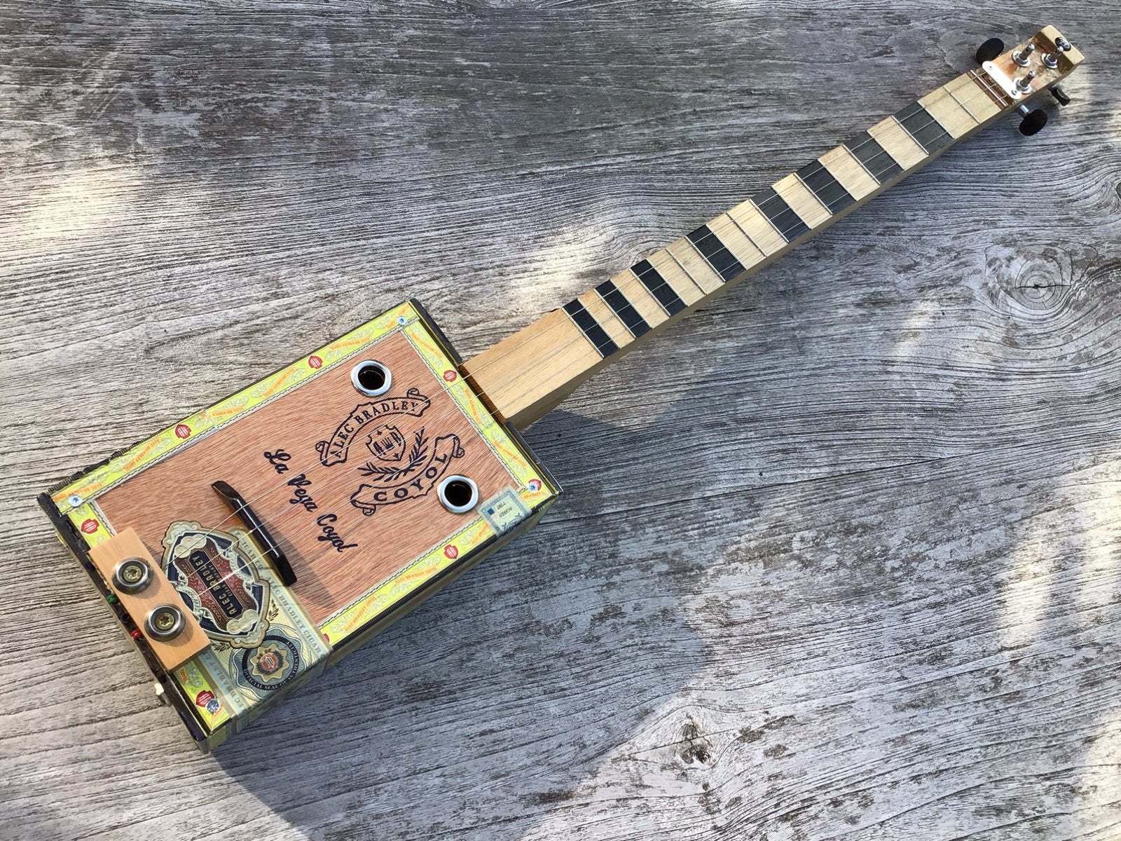 Cigarboxguitar, Ophalen of Verzenden, Zo goed als nieuw, Overige merken