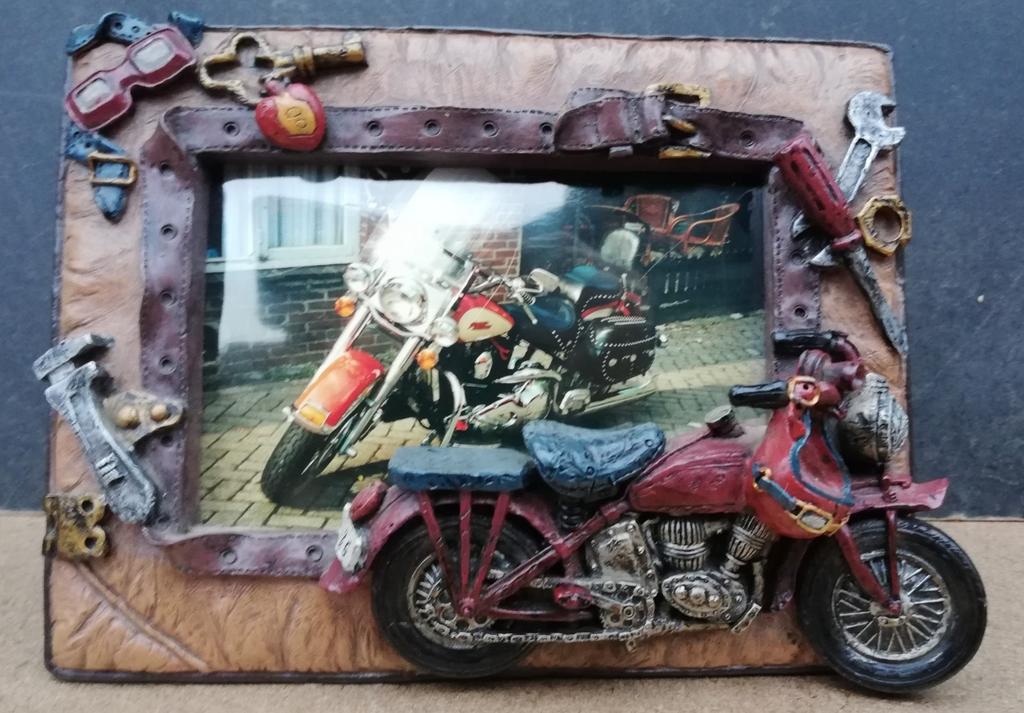 Fotolijst. 'Motor' Fotolijst. 3 D. *Zie tekst., Ophalen, Zo goed als nieuw