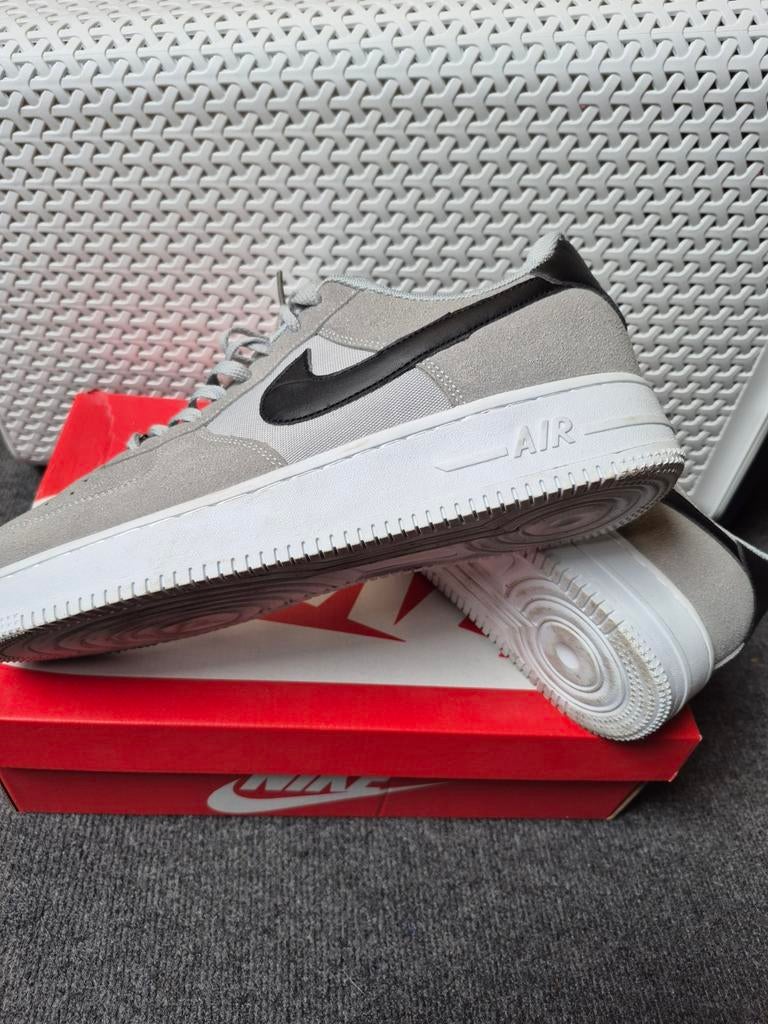 Nike Air Force 1 Low - Grijs/Zwart - Maat 46, Kleding | Heren, Schoenen, Overige kleuren, Nike, Ophalen of Verzenden, Sneakers of Gympen