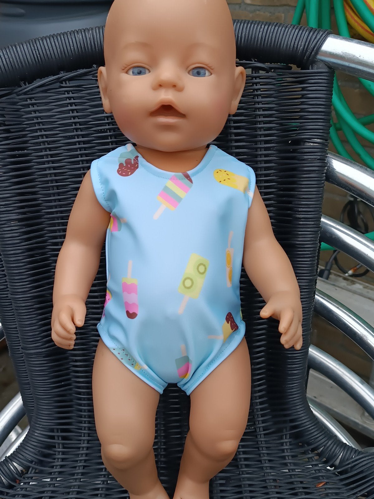 Handgemaakt badpak voor Baby Born pop - IJsjes print, Kinderen en Baby's, Speelgoed | Poppen, Ophalen of Verzenden, Nieuw, Babypop