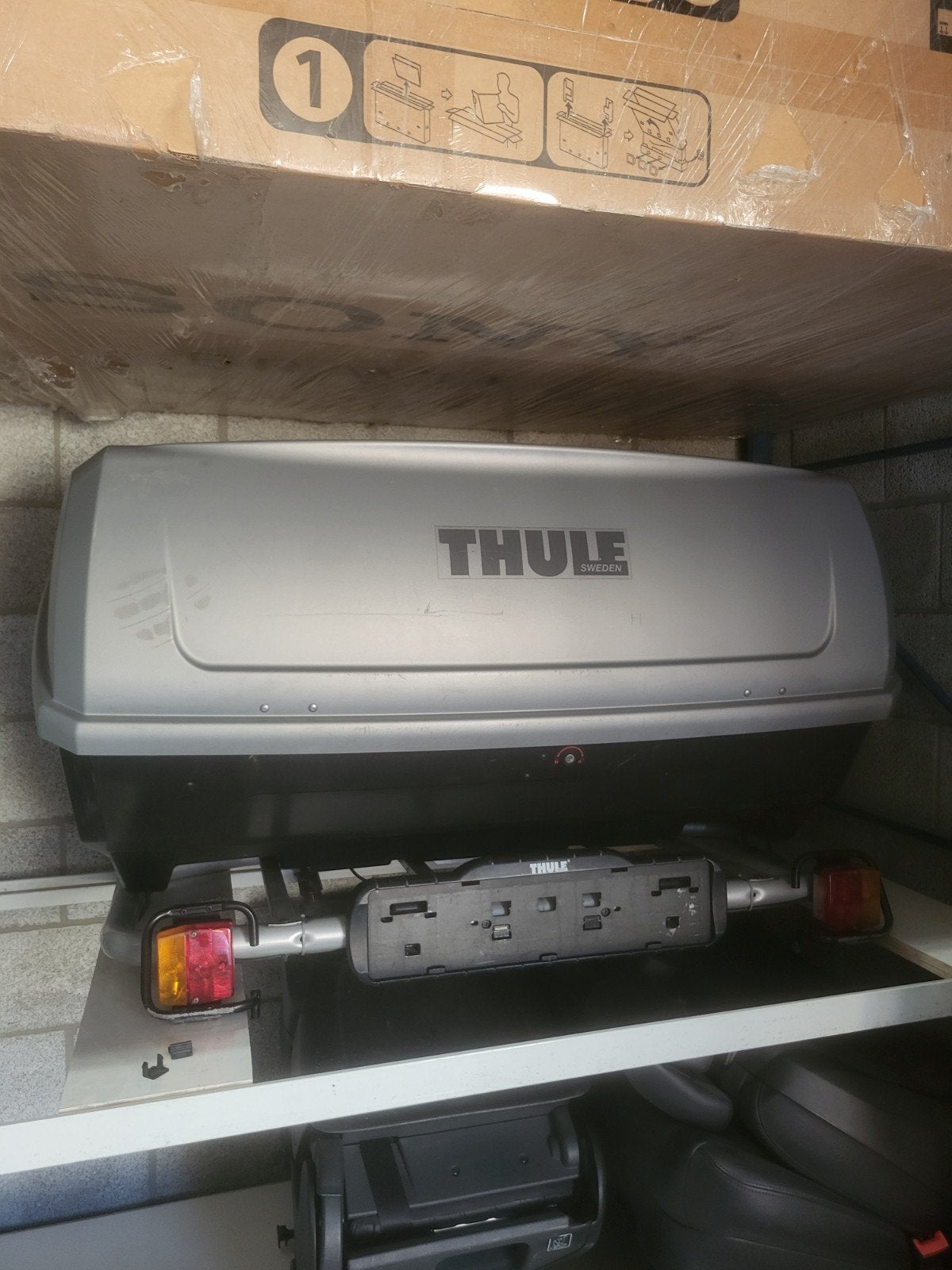 Thule Backup trekhaakkoffer met fietsendrager voor 2 fietsen, Auto diversen, Ophalen, Gebruikt