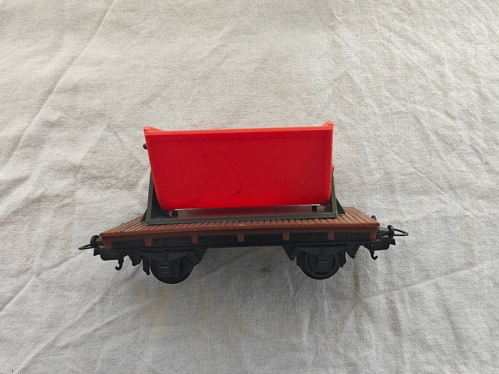 Lima H0 kiepwagen stortwagen rood – Goederenwagen, Hobby en Vrije tijd, Modeltreinen | H0, Gelijkstroom, Wagon, Ophalen of Verzenden