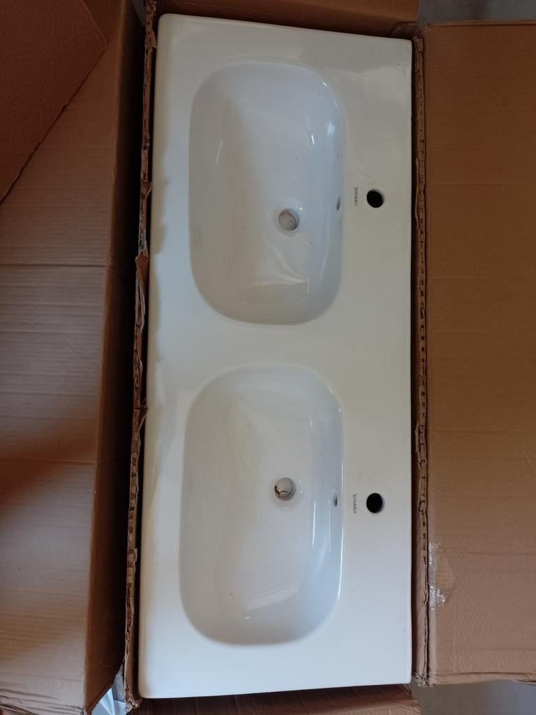 Dubbele wastafel keramiek., Huis en Inrichting, Badkamer | Complete badkamers, Ophalen, Nieuw