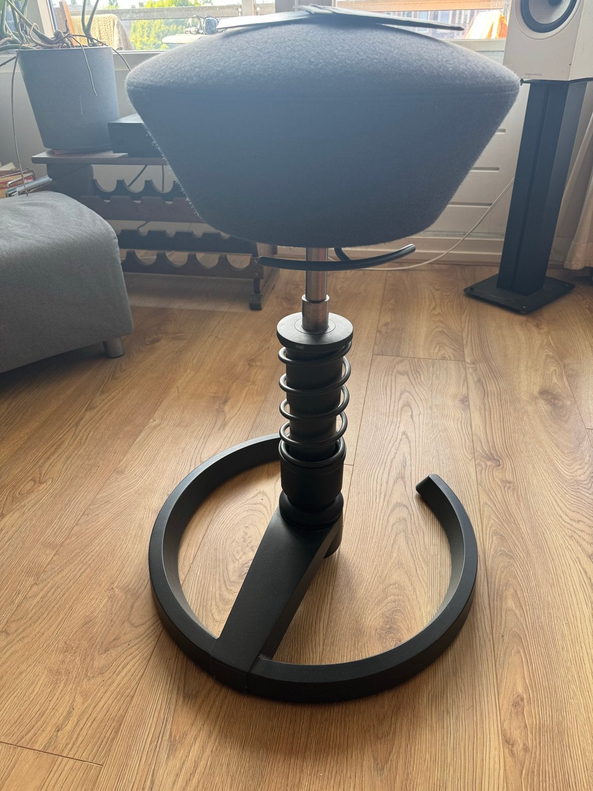 Aeris Swopper ergonomische kruk - Grijs, Ophalen, Zwart, Zo goed als nieuw, Eén