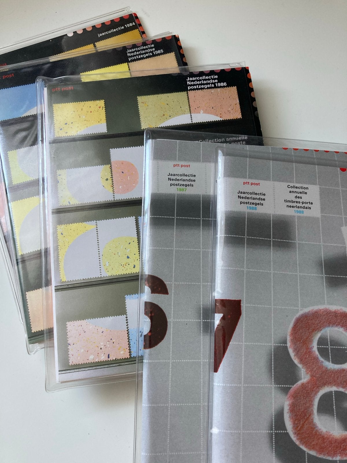 Jaarcollectie Nederlandse postzegels 1984 t/m 1988, Ophalen of Verzenden, Na 1940, Postfris