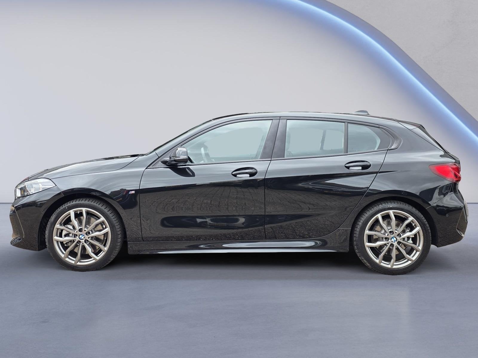 BMW 1-serie 120i M Sport /Apple Carplay/Stuur-Stoelverw/Came, Auto's, 1998 cc, Gebruikt, 4 cilinders, Automatische klimaatregeling