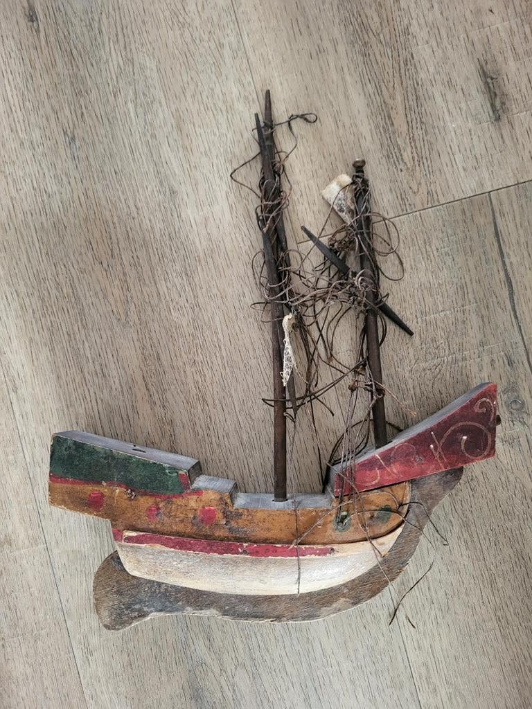 Decoratief houten scheepje, handgemaakt, Antiek en Kunst, Ophalen of Verzenden