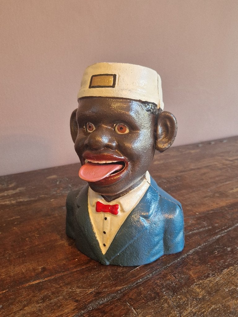 Gietijzer Jolly Boy Bank JE Stevens Bell Boy PAT 455 1896, Ophalen
