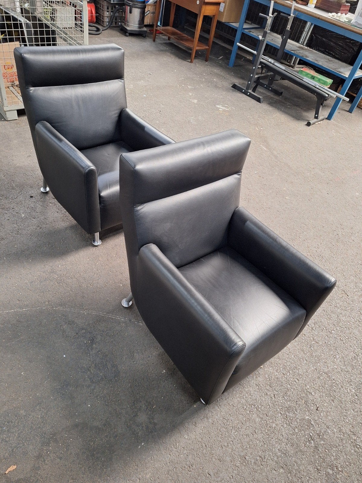 Set van 2 Leolux Rooby designfauteuils zwart leer, Huis en Inrichting, Ophalen, Info@leolux.nl, Modern, Design, Vintage, 75 tot 100 cm