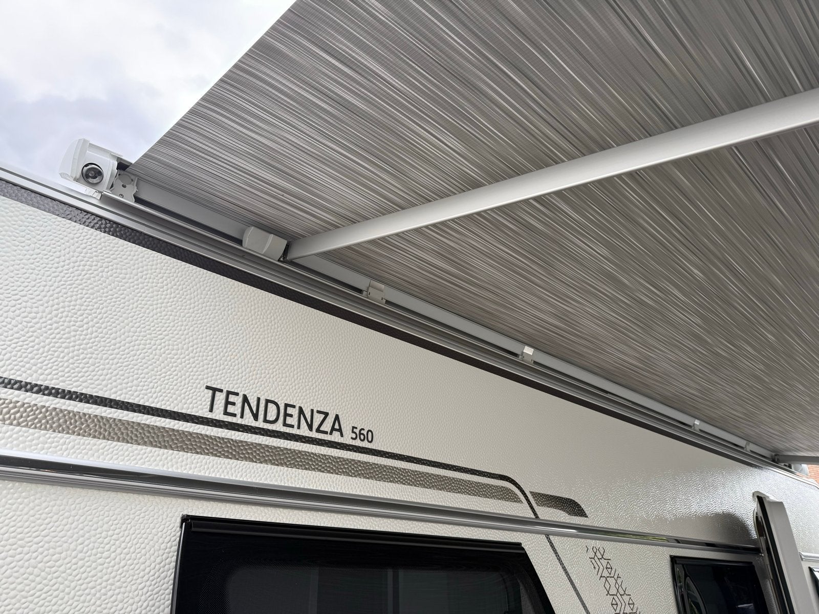 Thule Omnistor 6300 Cassetteluifel 4.5m met Sunblocker, Ophalen of Verzenden, Zo goed als nieuw