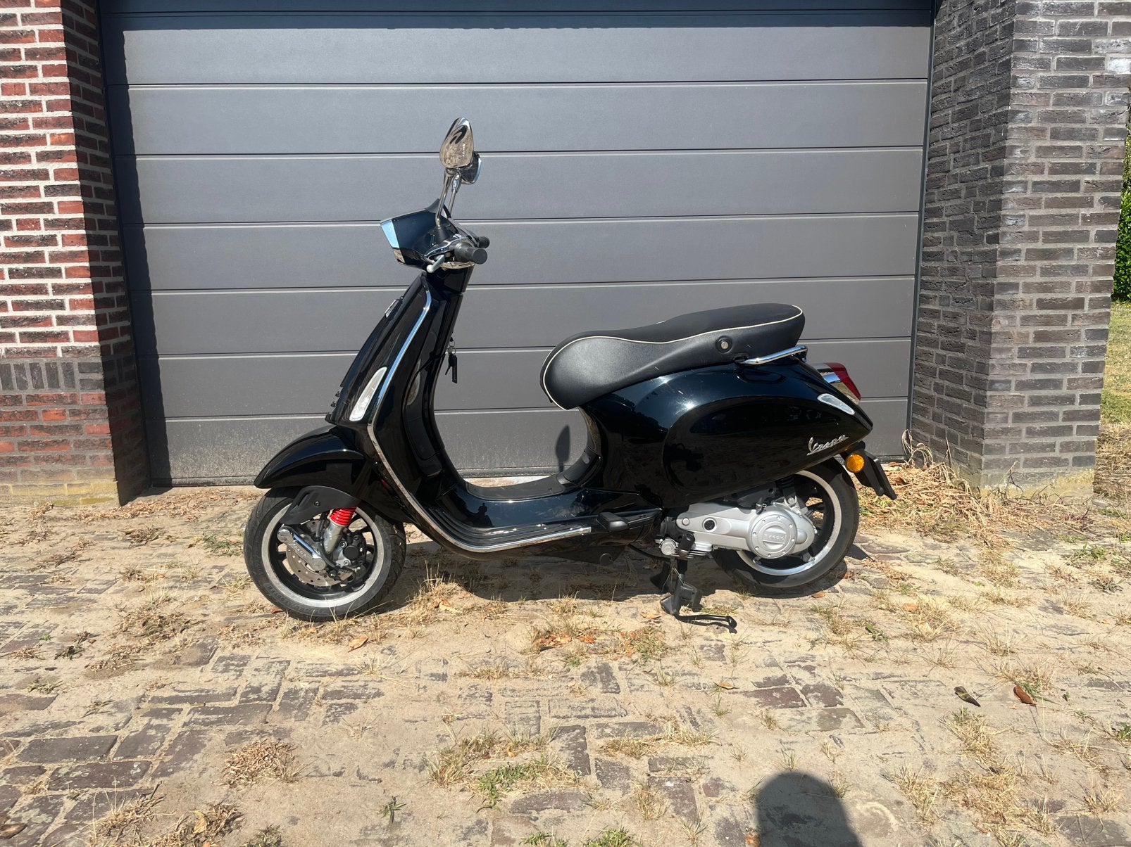 Vespa Sprint, Fietsen en Brommers, Scooters | Vespa, Ophalen, Maximaal 45 km/u, Zo goed als nieuw, Benzine