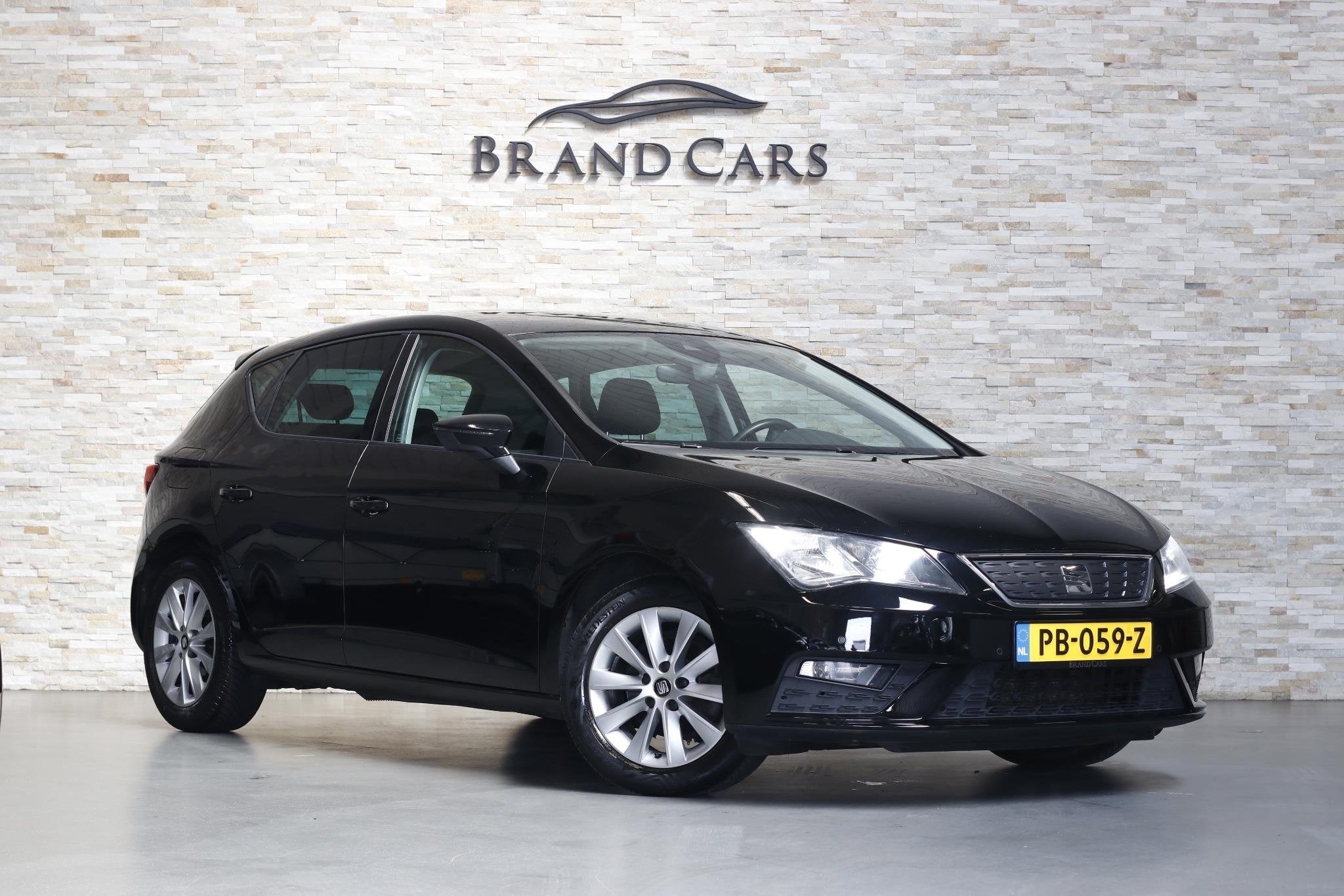 SEAT Leon Automaat uit 2017 | Navi | CarPlay | Cruise | Rijd, Auto's, Stof, Gebruikt, Euro 6, Leon