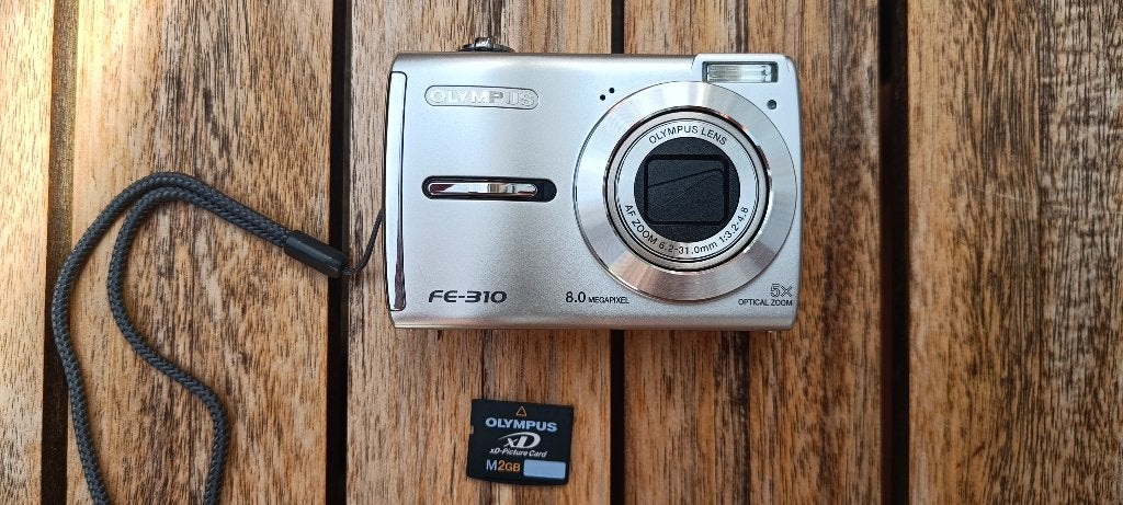 Olympus FE-310 inclusief 2GB XD-card, Gebruikt, Geheugenkaart, Ophalen of Verzenden, Olympus